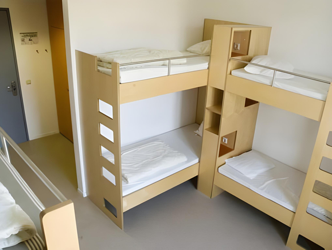 Bedroom 12