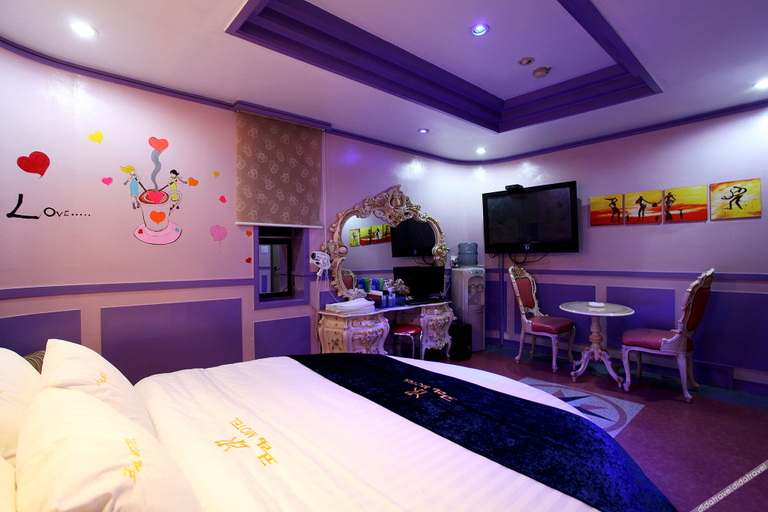 Bedroom 2, Wangsimni Corim, Seongdong