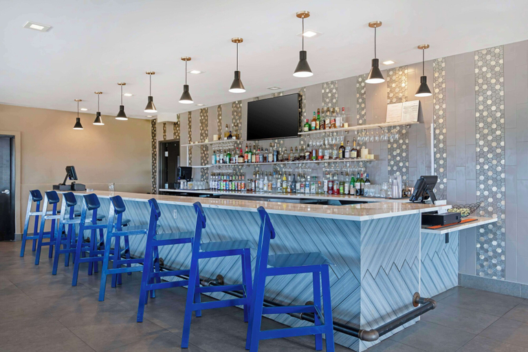 Food & Drinks 5, Best Western Plus Executive Residency Rigby's Water World Hotel, Houston