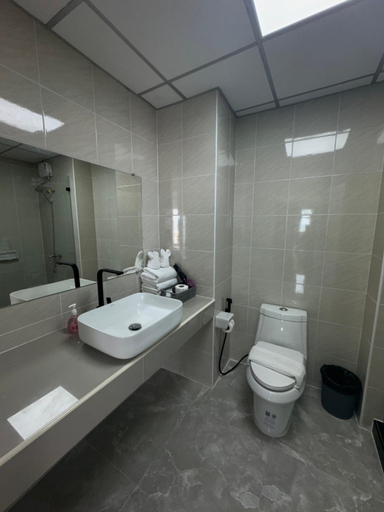 Bathroom 6