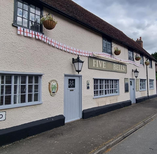 Others 4, The Five Bells, Bedfordshire