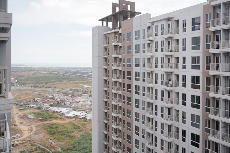 Exterior & Views 2, Cozy and Good Place Studio Apartment Tokyo Riverside PIK 2 By Travelio, Tangerang