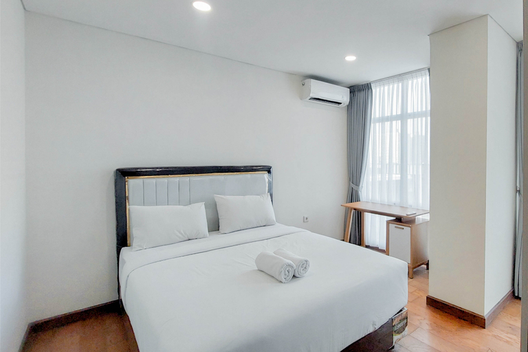 Elegant 2BR Apartment at The Reiz Condominium Medan By Travelio, Medan