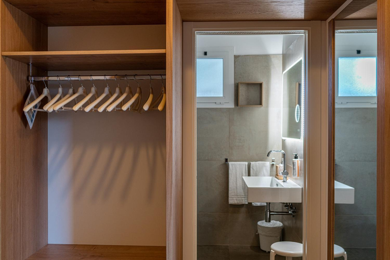 Bathroom 4, Hotel Atlantic, Udine