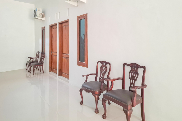 Others 5, RedDoorz Syariah near Alun-Alun Kudus, Kudus