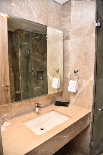 Bathroom 10