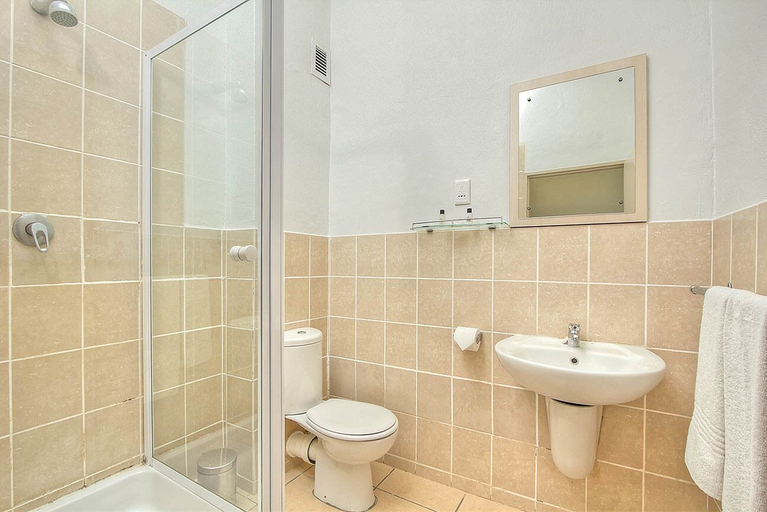 Bathroom 5, The Gallagher Hotel, City of Johannesburg