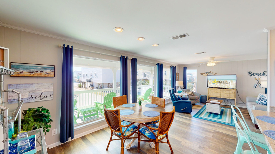 Food & Drinks, Beach Home With Private Pool & Beach Access- Sleeps 4, Baldwin