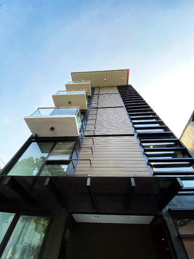 Others 3, UNWND Flats - Makati, Makati City