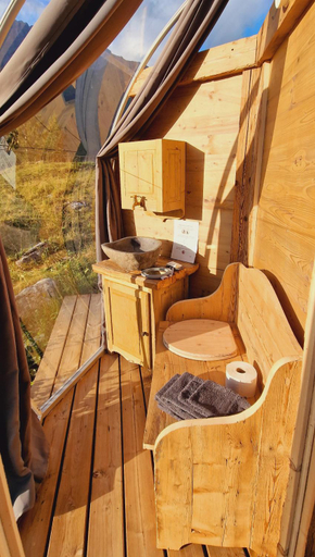 Bathroom 2, La Tete ailleurs, Savoie