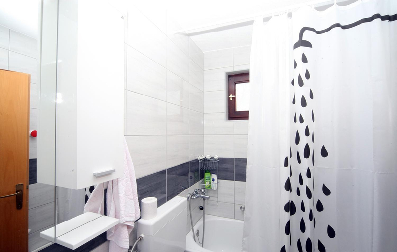 Bathroom 2, Apartments Mond, Obrovac