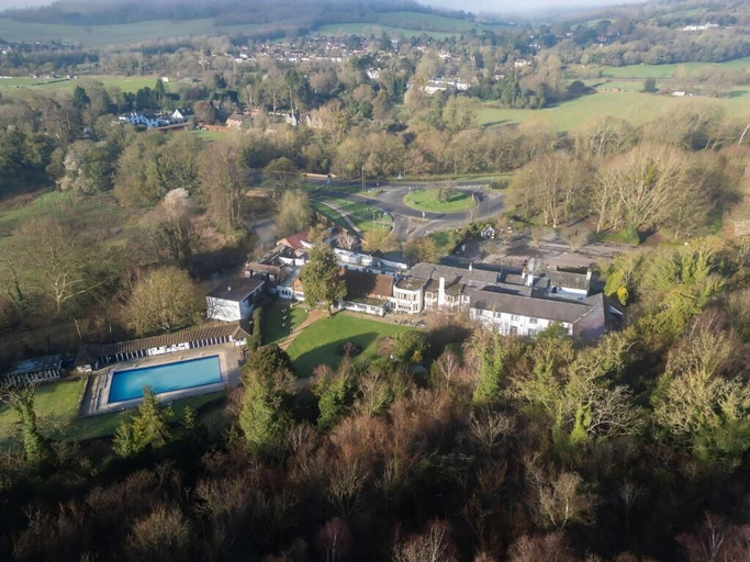 Exterior & Views 2, Sunday Box Hill Burford Bridge Hotel, Surrey