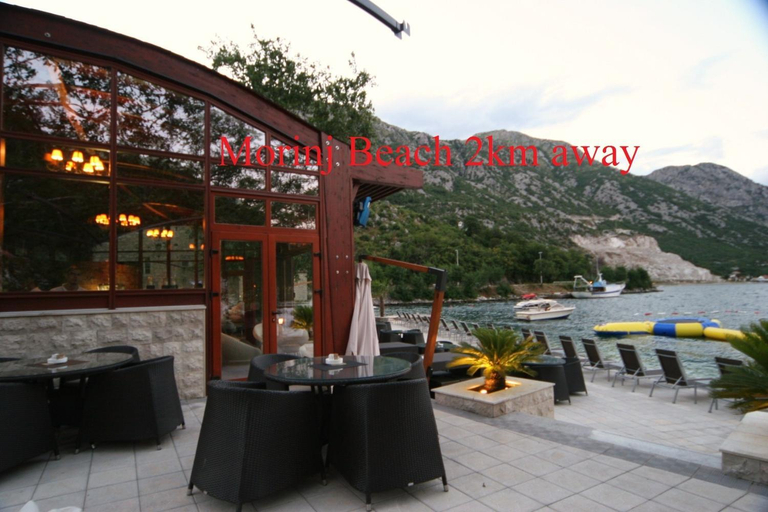 Food & Drinks, Villa Strp