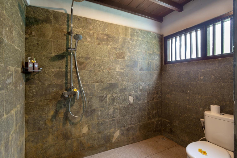 Bathroom 4