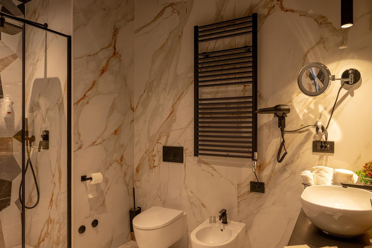 Bathroom 2, La Duse Luxury Rooms, Pescara