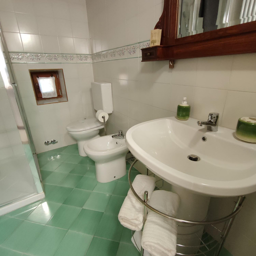 Bathroom 3, Locanda della Via, Bologna