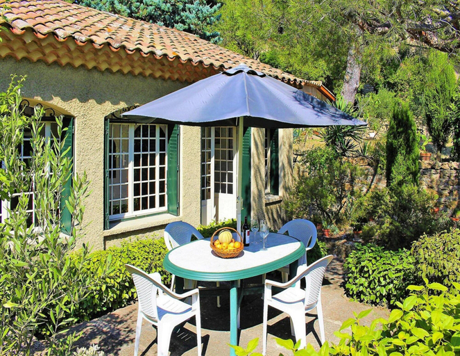Primary image, Salon-de-provence Villa Stay for 4, Bouches-du-Rhône