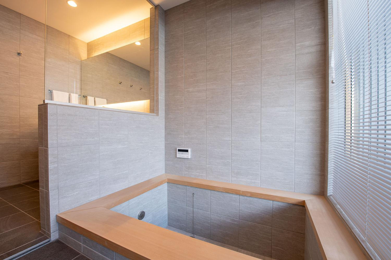 Bathroom 2, Hikaru, Kutchan