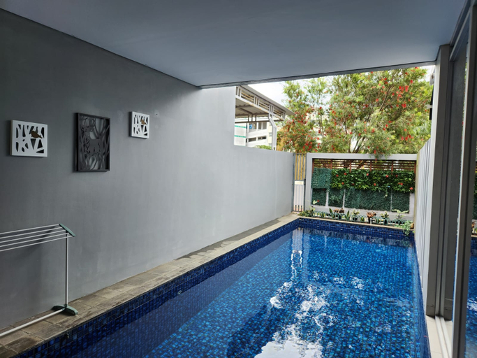 Swimming Pool 2