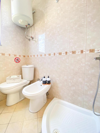 Bathroom 2, Block Inn Apartments, Tiranës