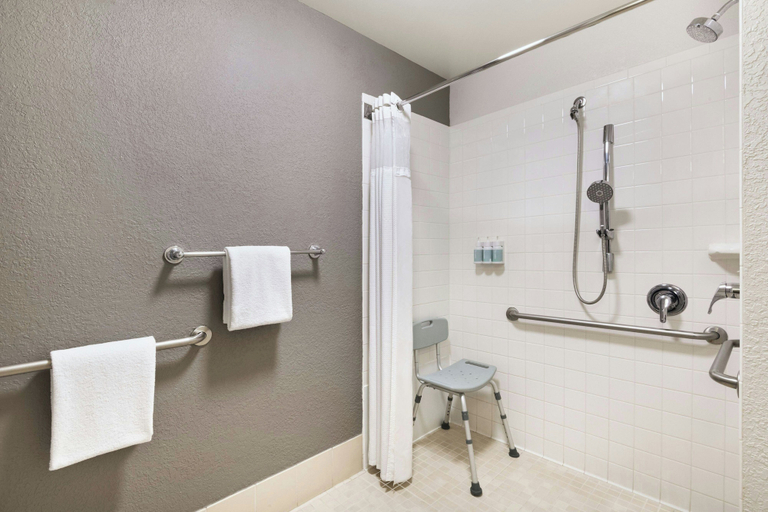Bathroom 4, Courtyard Kansas City Overland Park/ConventionCent, Kansas City