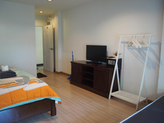 Bedroom 2, Nong Nuey Rooms, Muang Rayong