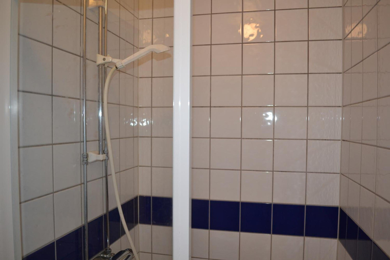 Bathroom 3, Ljungsbro Vandrarhem - Hostel, Linköping