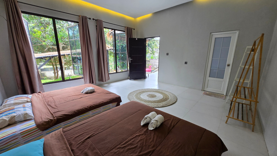 Bedroom 1, Forrester Smartcamp and Villa, Bogor