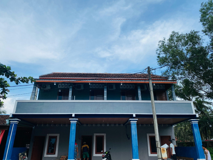 Exterior & Views 2, RedDoorz @ JP House Pantai Suwuk Kebumen, Kebumen