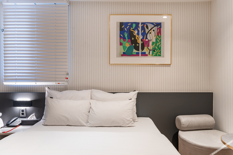 Bedroom 4, Jamsil No. 25, Songpa