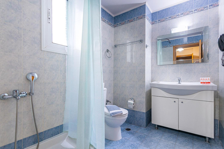 Bathroom 4, Faros 2 Hotel, Attica