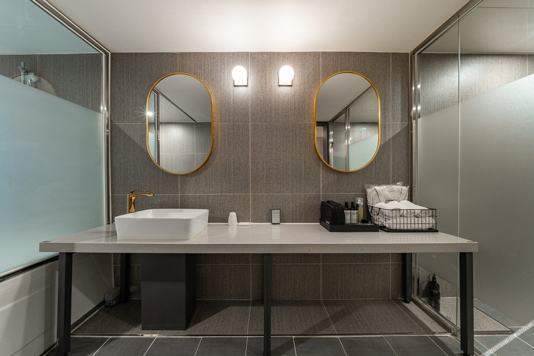 Bathroom 5, Jamsil No. 25, Songpa