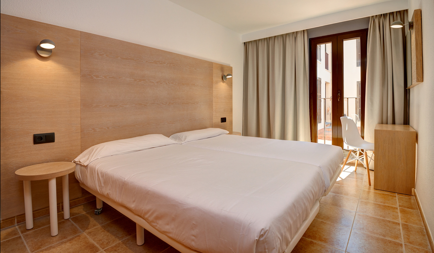 Bedroom 2, Protur Floriana Resort Aparthotel, Baleares