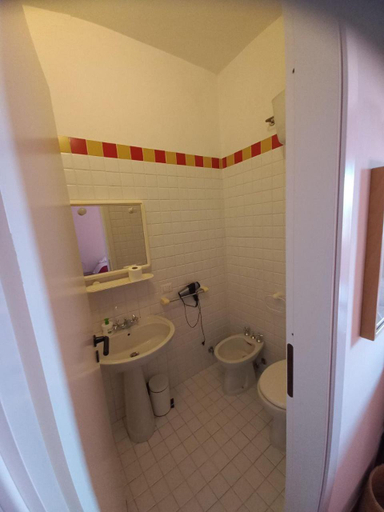 Bathroom 3, Azienda Agricola Il Querceto, Potenza