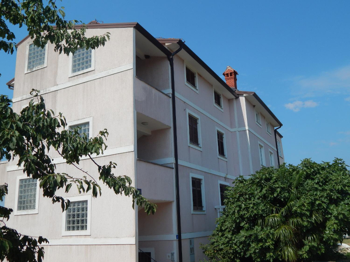 Entrance 2, Apartments Vilanija, Umag
