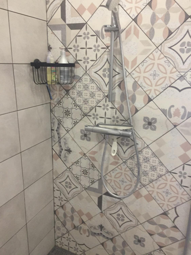 Bathroom, studio, Var
