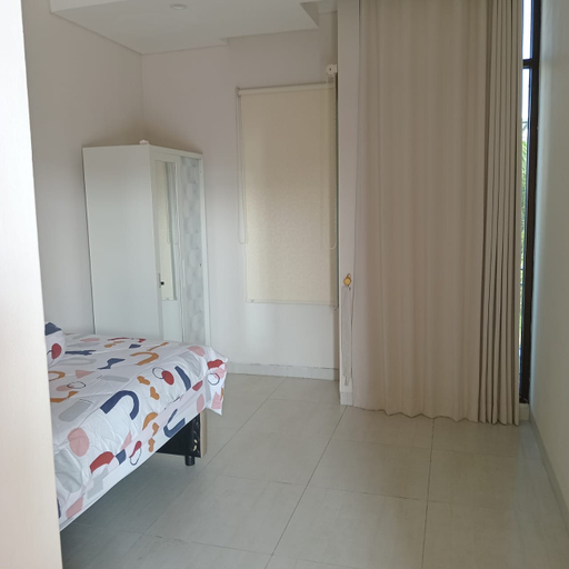 Bedroom 13