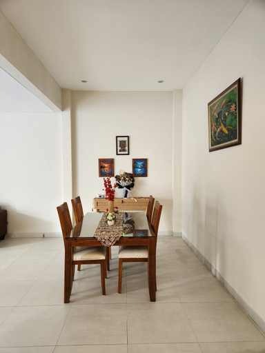 Dining Room 16