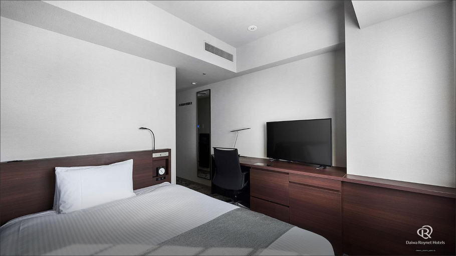 Bedroom 13