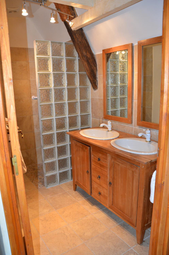 Others 5, Le Manoir des Marronniers, Calvados