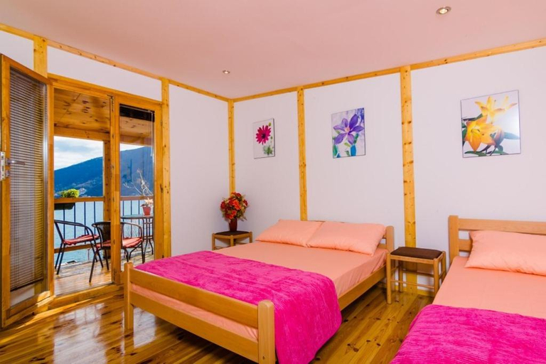 Bedroom 2, Villa Strp