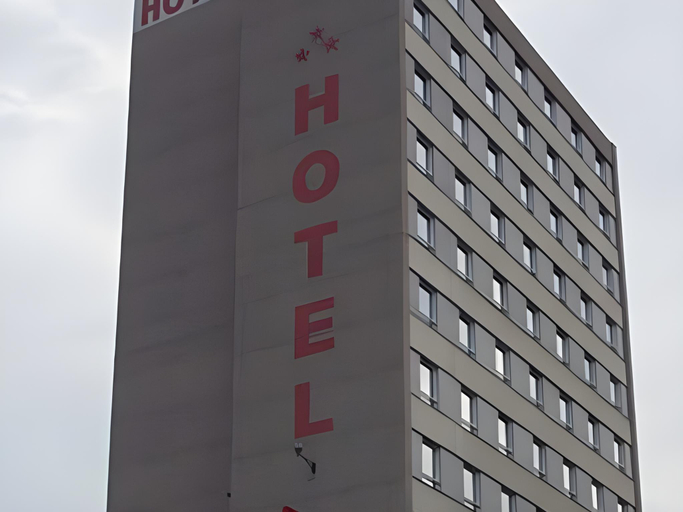 Others 4, Zuglo Hotel, Budapesti