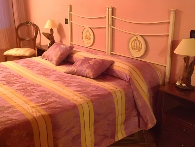 Bedroom 8
