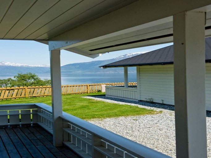 Exterior 3, Holiday Home in Kinsarvik With sea View, Ullensvang