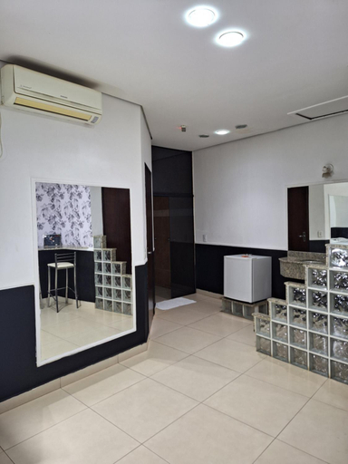 Others 4, Oasis Motel, Porto Ferreira