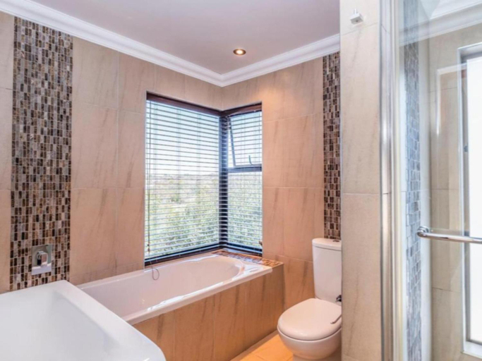 Bathroom 3, Fairview Manor, Waterberg