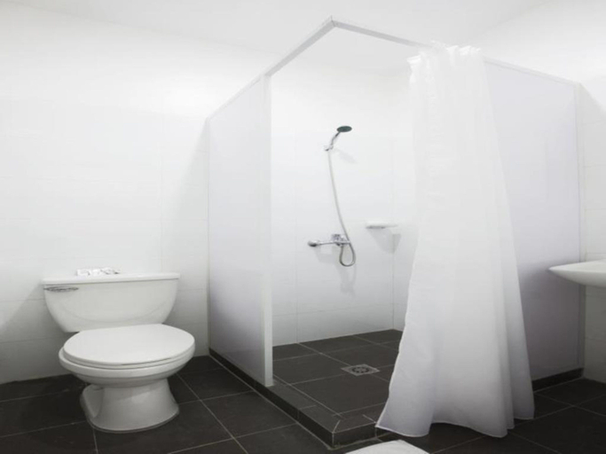 Bathroom 4, Copenhagen Main Residences, Mandaue City