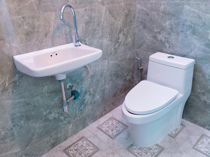 Bathroom, 5BOX Donmuang Airport, Bang Khen