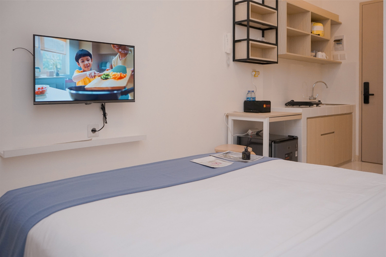 Others 4, Cozy Studio Room Apartment at Tokyo Riverside PIK 2 By Travelio, Tangerang