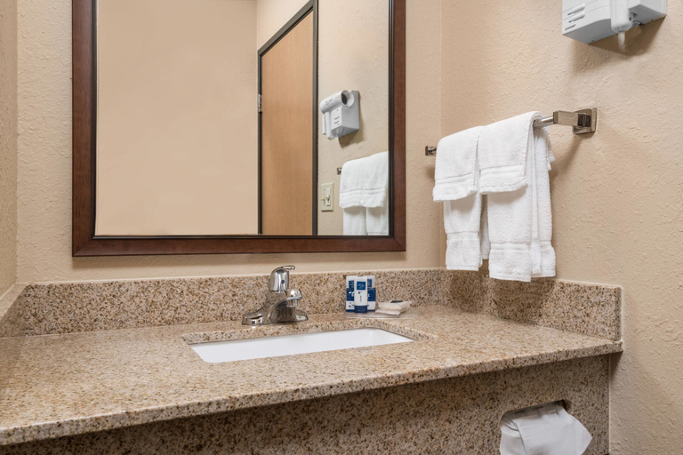 Bathroom, AmericInn by Wyndham Detroit Lakes, Becker